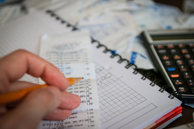 A well-structured salary breakdown highlighting key components in the **best salary structure to save tax**, including HRA, LTA, and PF.